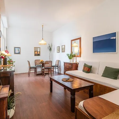Nina Apartment *